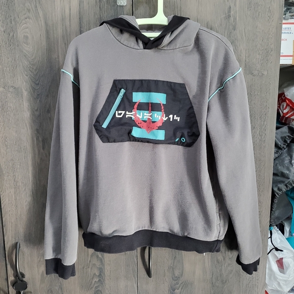 Disney Parks Star Wars “Andor” Cassian Andor Rebel Spy Hooded Sweatshirt Size S - Picture 8 of 9